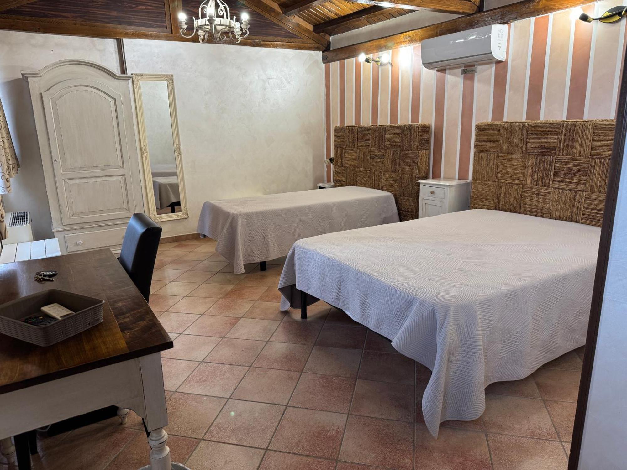 B&B Oasi Di Mamma Clara ラティーナ エクステリア 写真